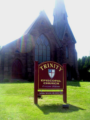1350: Trinity,        Tariffville, Connecticut, USA
