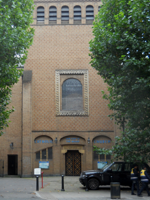 Our Lady of the Rosary, Marylebone (Exterior)