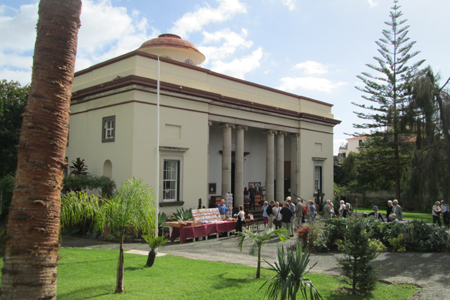 Holy Trinity, Funchal (Exterior)