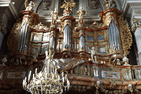 St Anne's, Warsaw (Organ)