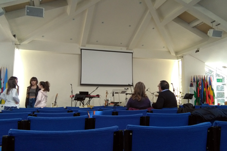 Christ Central, Penge (Interior)