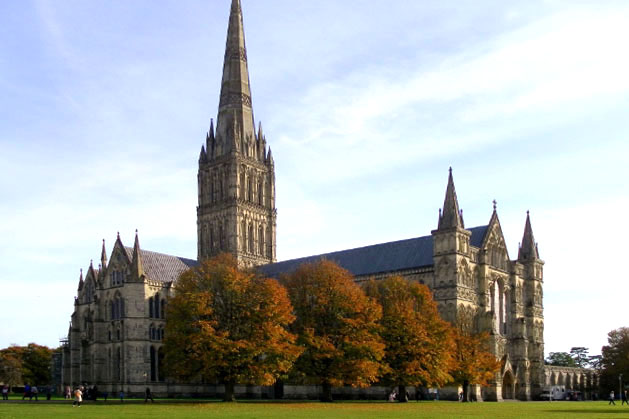 Salisbury Cathedral (exterior)